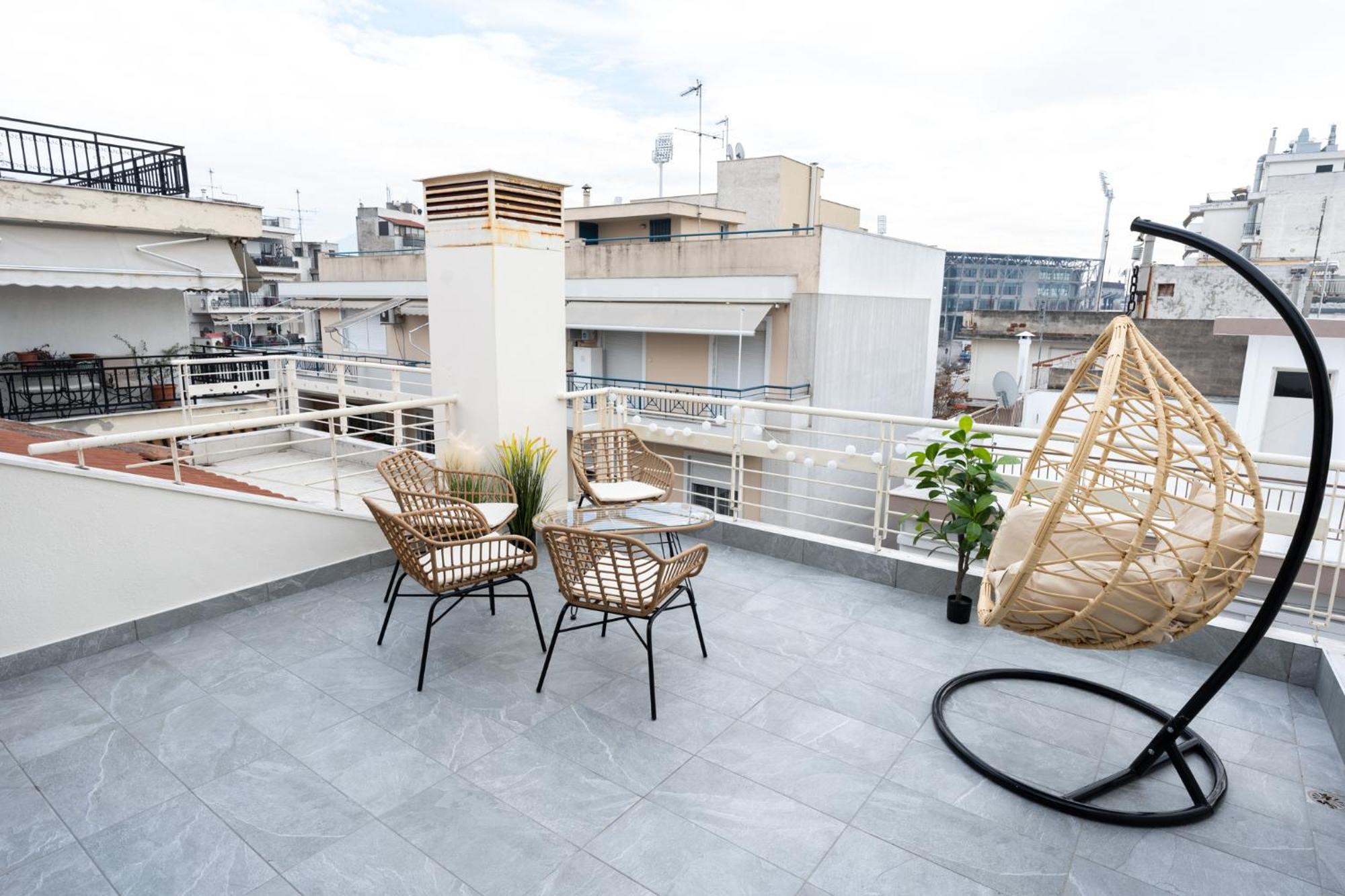 Pomegranate Luxury Penthouse Maisonette With Beautiful Terrace & Free Parking By Binobi ! Салоніки Екстер'єр фото